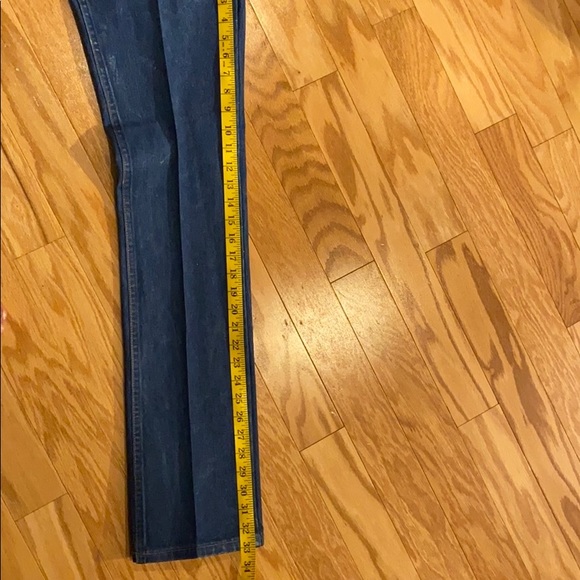 Vintage Distressed high Rise Cowboy Cut Wrangler - Picture 10 of 14